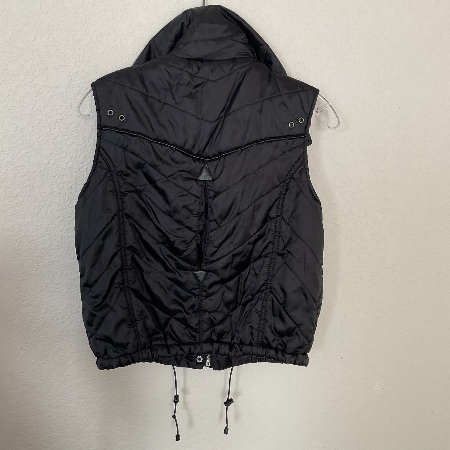 BCBGirls Basic Puffed Vest Size M(10/12).