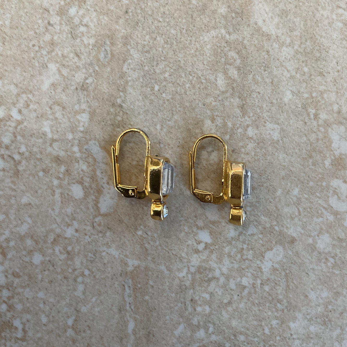 Vintage Gold-tone Crystal Women’s Clip-On Earrings.