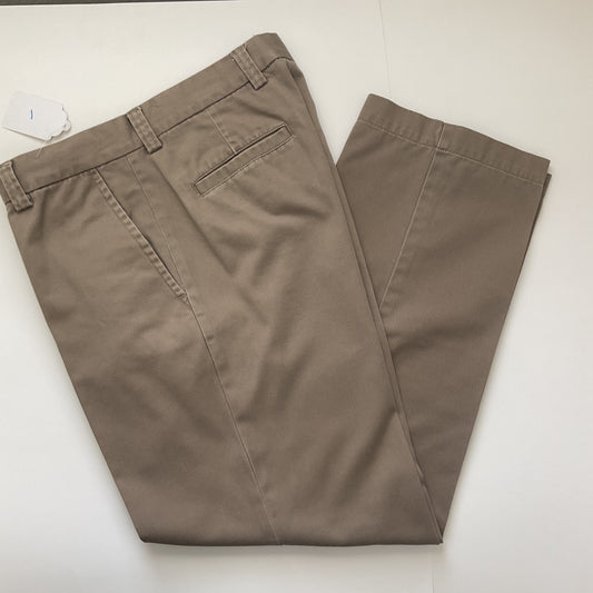 Gap Classic Men’s Khaki Slacks Size 31X30.