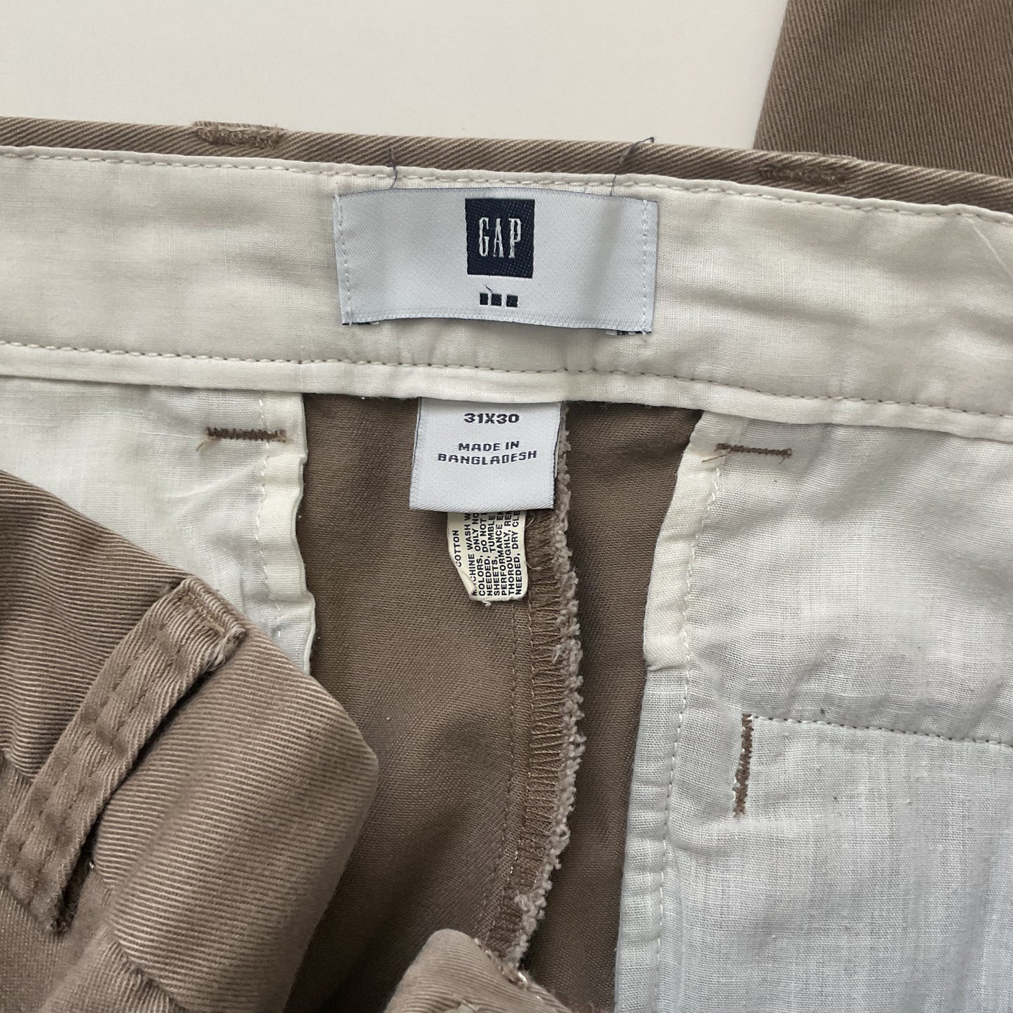 Gap Classic Men’s Khaki Slacks Size 31X30.