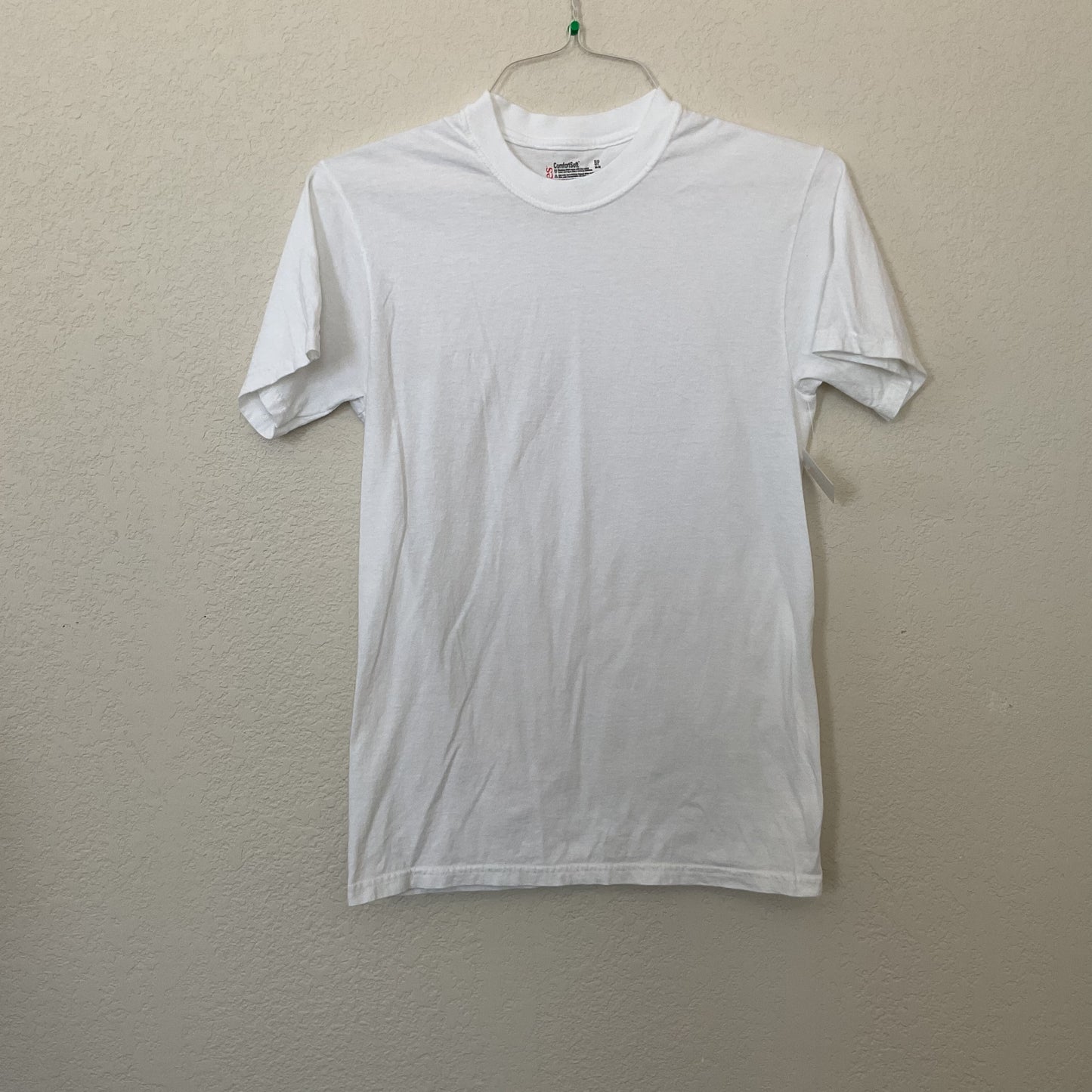 Hanes Basic Cotton T-shirt Size S(34-36).