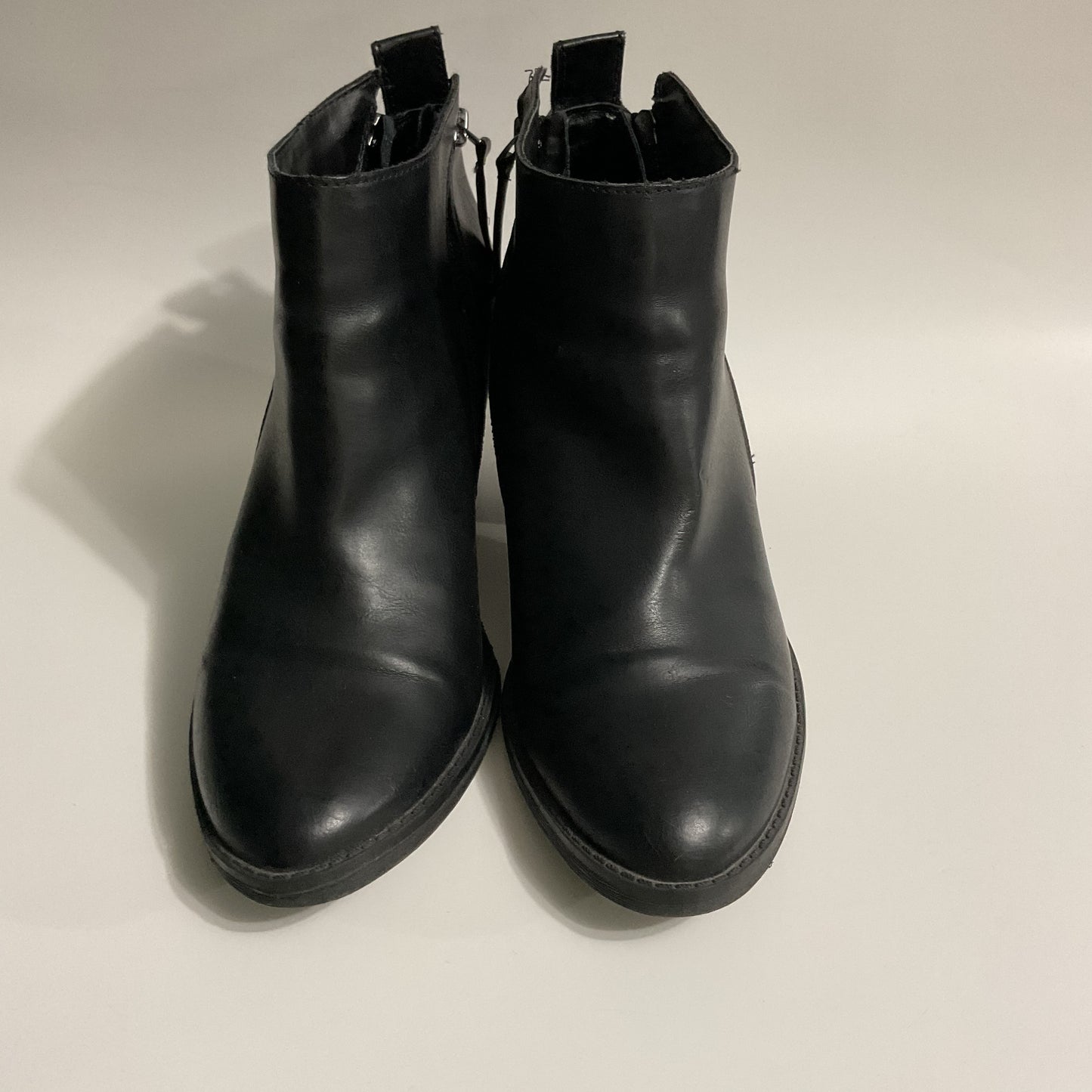 Dolce Vita Black Zippered Women’s Booties Size 10.