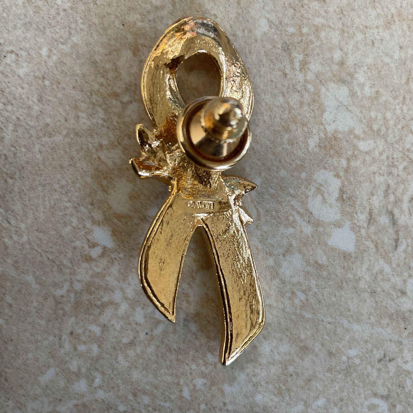 Vintage Avon Gold-tone Rose Ribbon Pin.