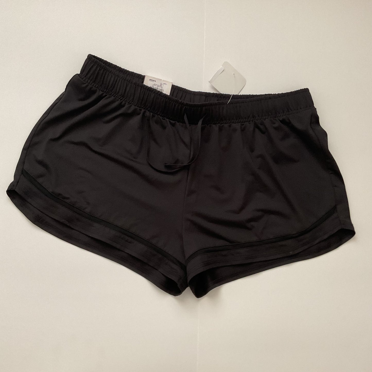 NWT SO Shortie Women’s Shorts Size L.