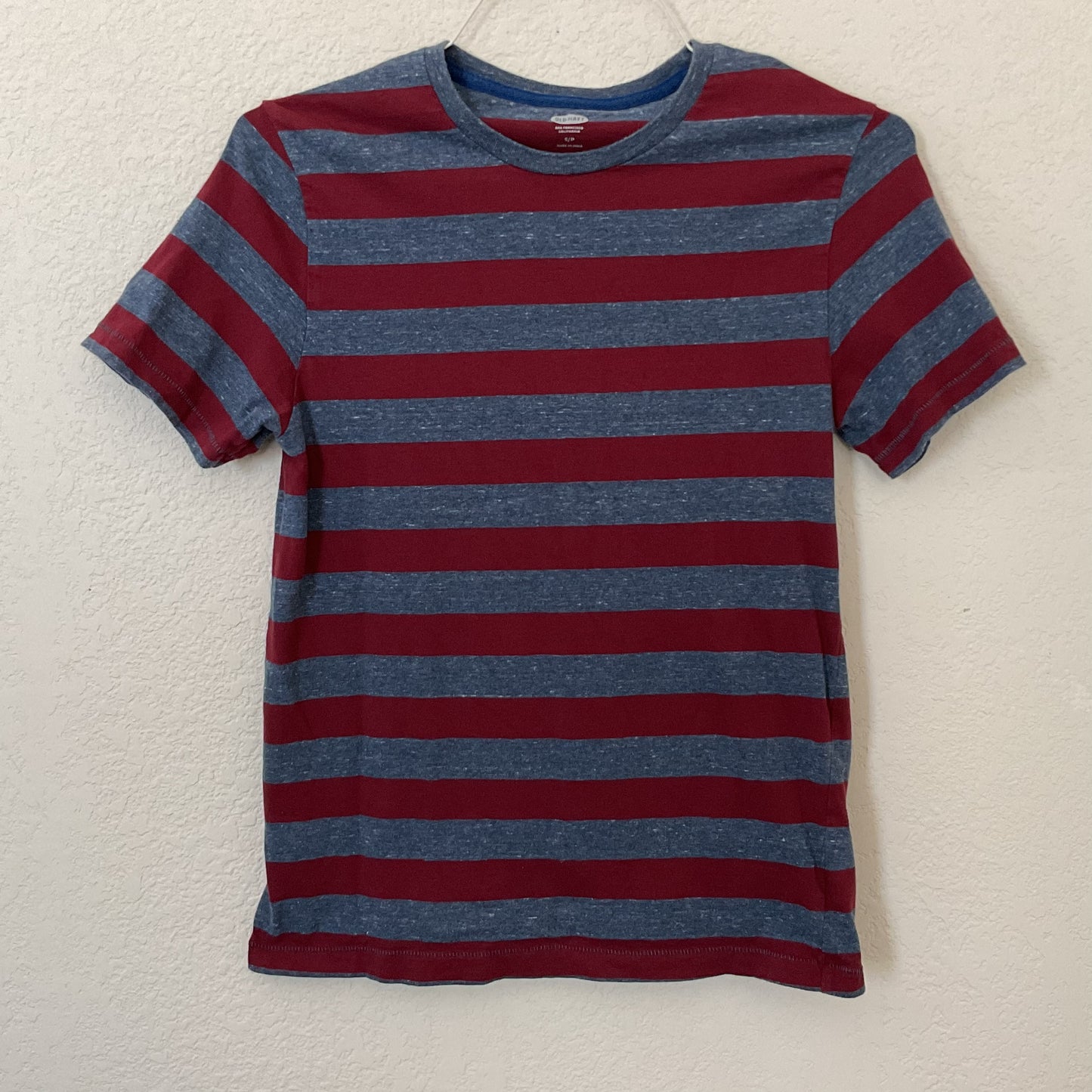 Old Navy Boys Stripped T-shirt Size S(8/10).