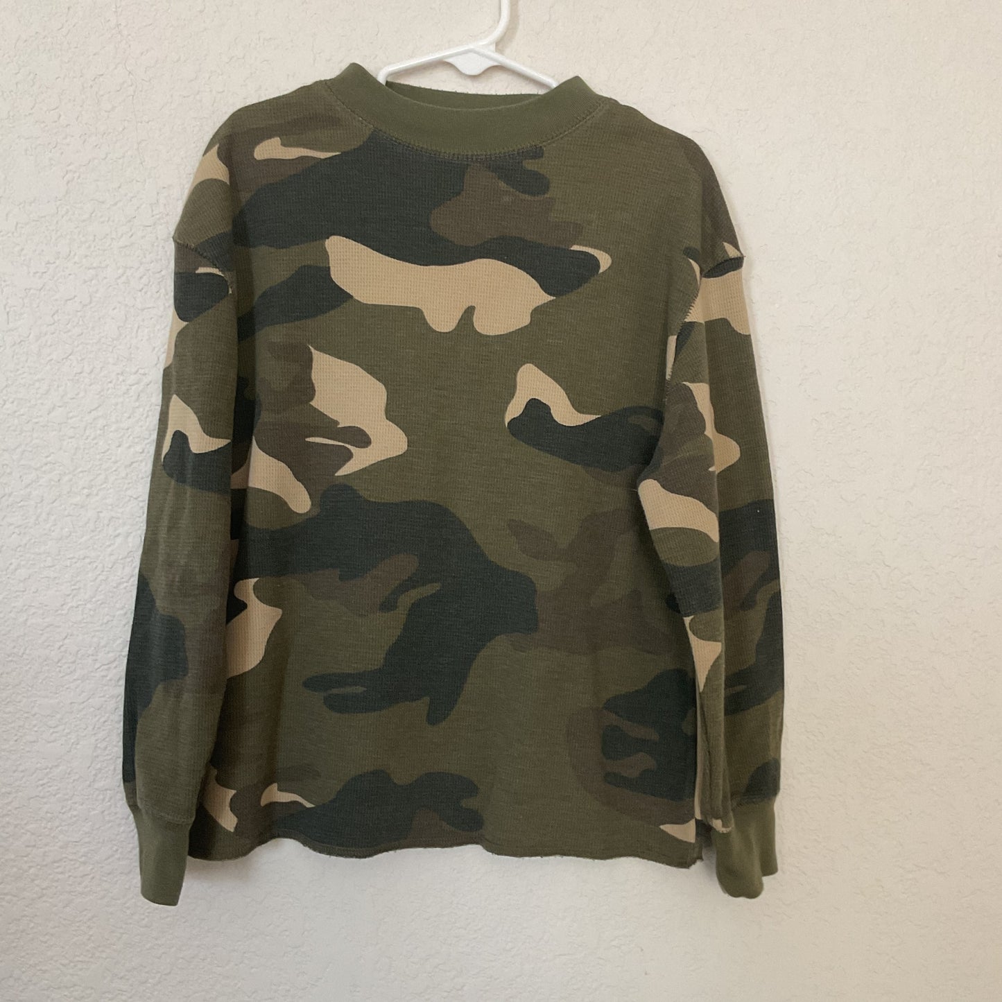 Premiere Camouflage Long Sleeve Kids T-Shirt Size XS(4/5).