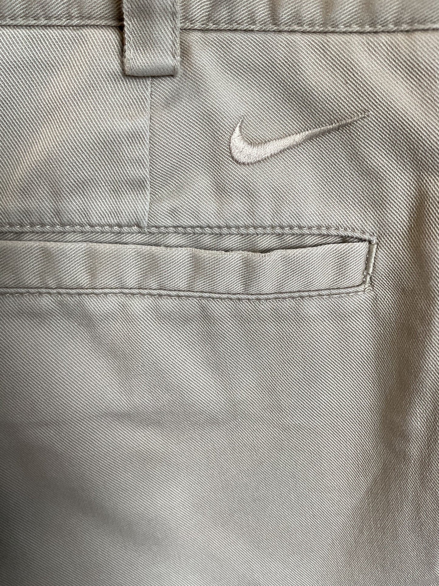 Men’s Nike Golf Pleated Shorts Size 32W
