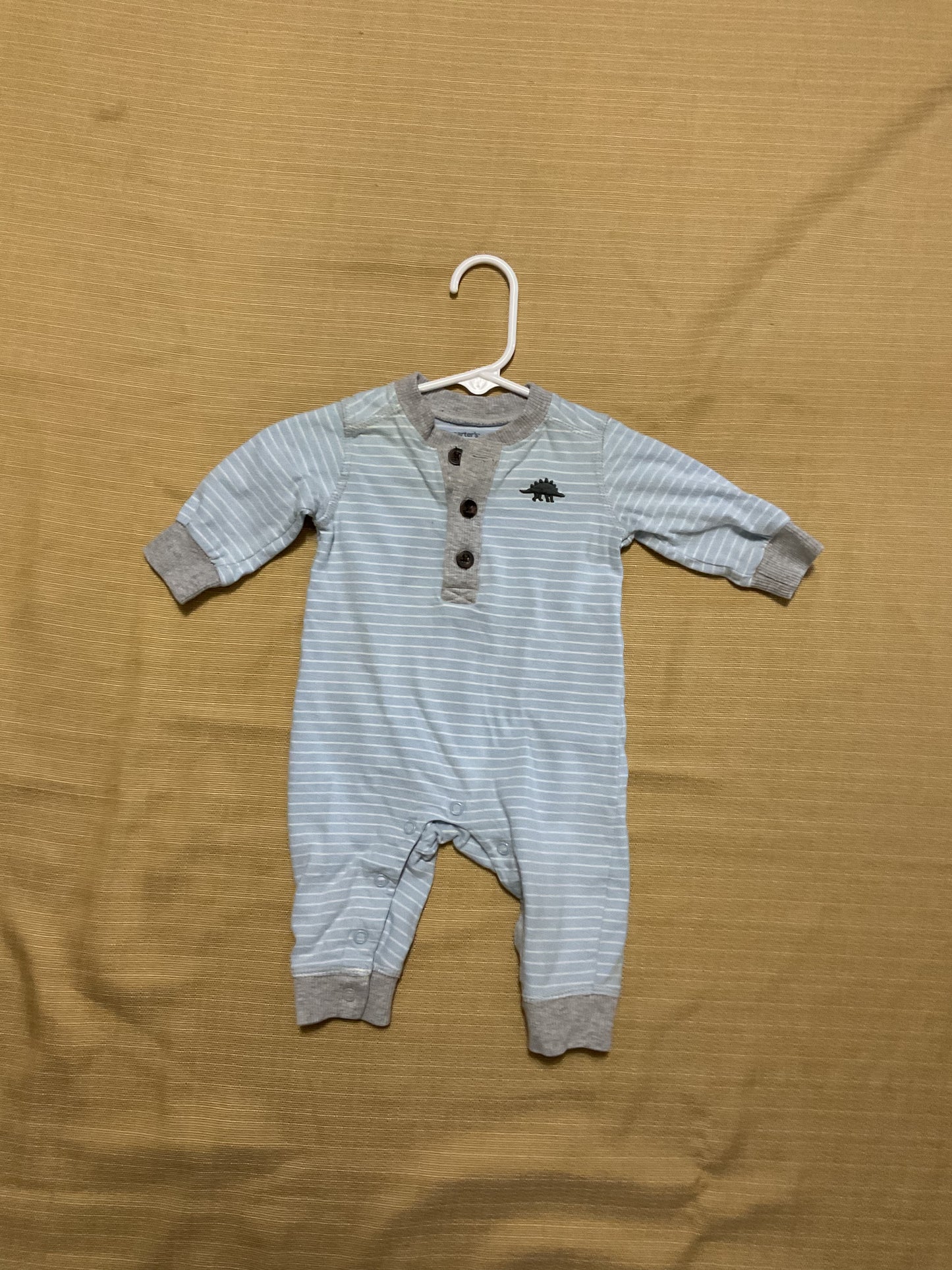 Dinosaur Themed 6 Piece Baby Boy Wardrobe Size 0-3 Months