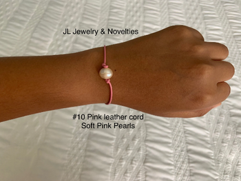 Leather And Pearl Bracelet with Pink Pearls