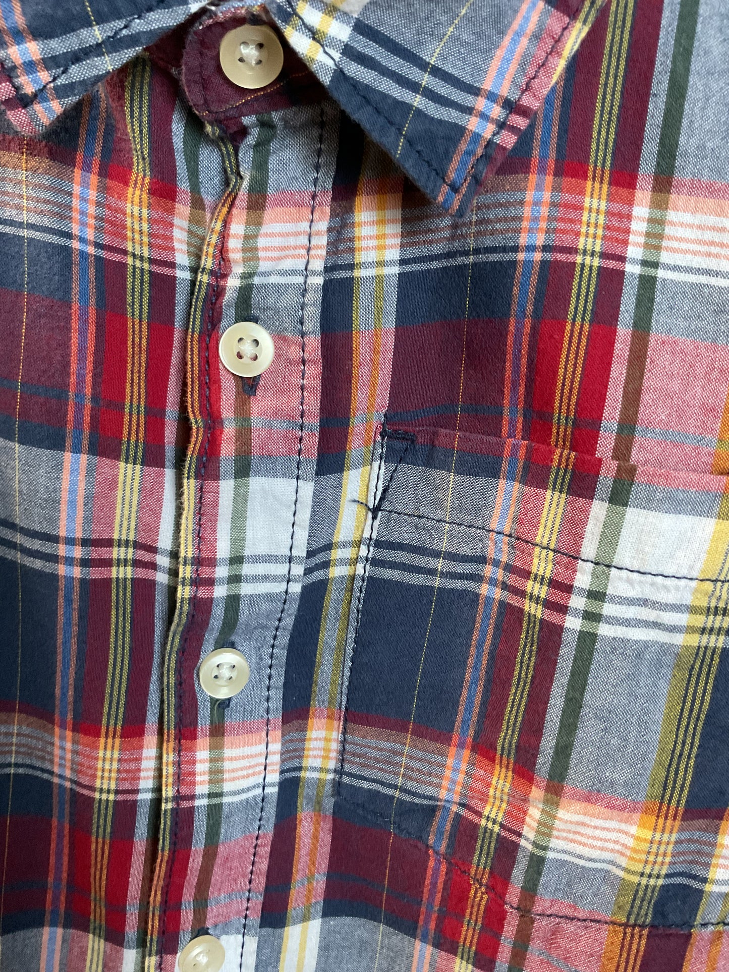 Carter’s Classic Button Down Plaid Boys Dress Shirt Size 7
